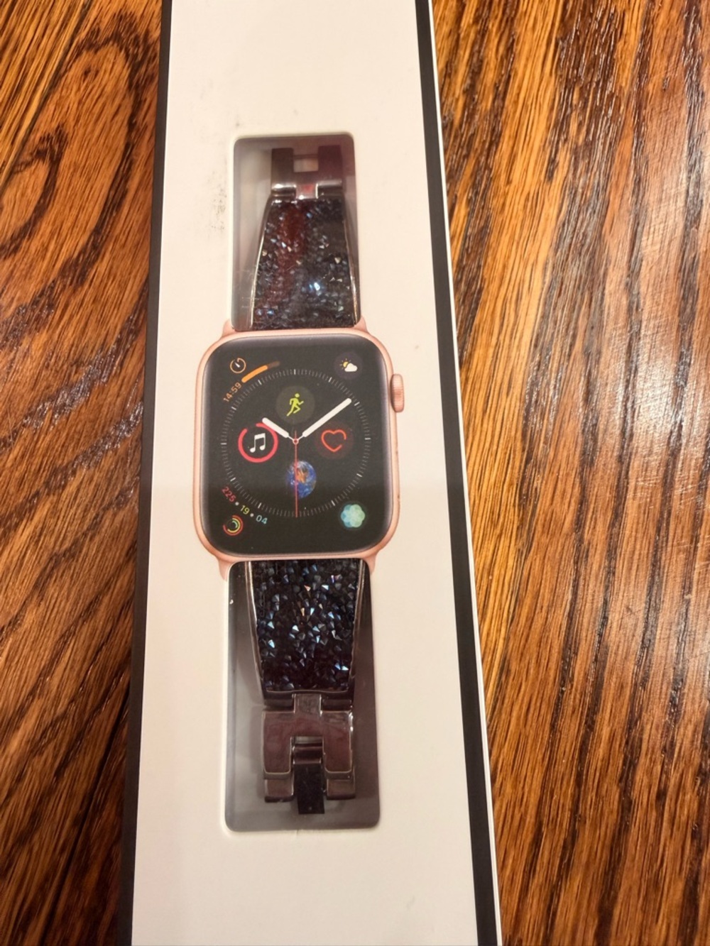 Smartwatch with Sparkle Black Band - Compatible Wearable